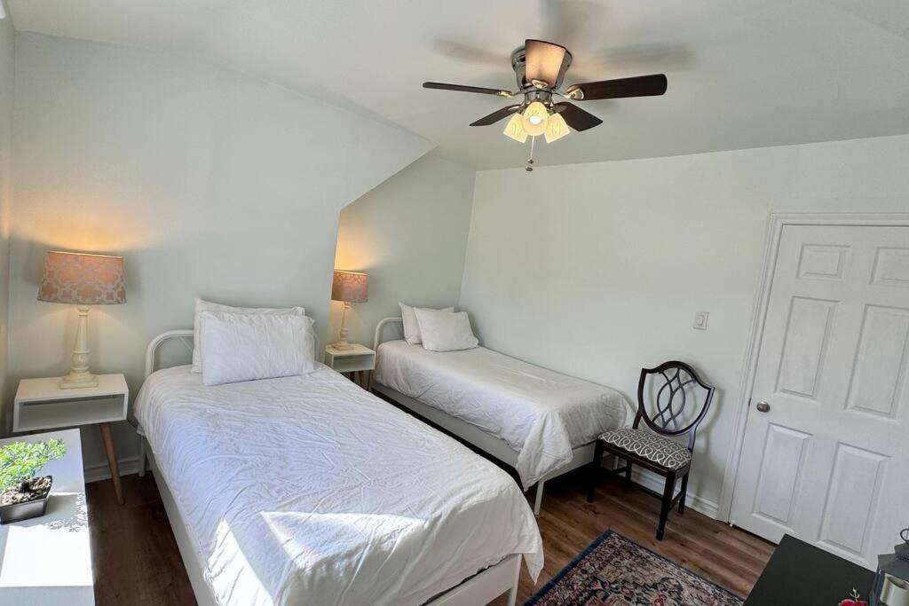 Near The Falls Two Bedroom - 5 Min Walk To Clifton Niagara Falls Eksteriør billede