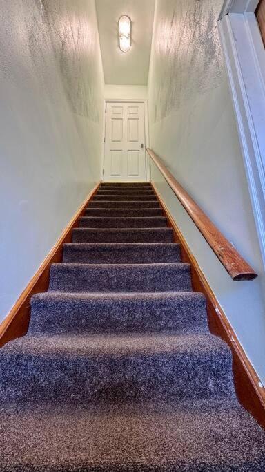 Near The Falls Two Bedroom - 5 Min Walk To Clifton Niagara Falls Eksteriør billede