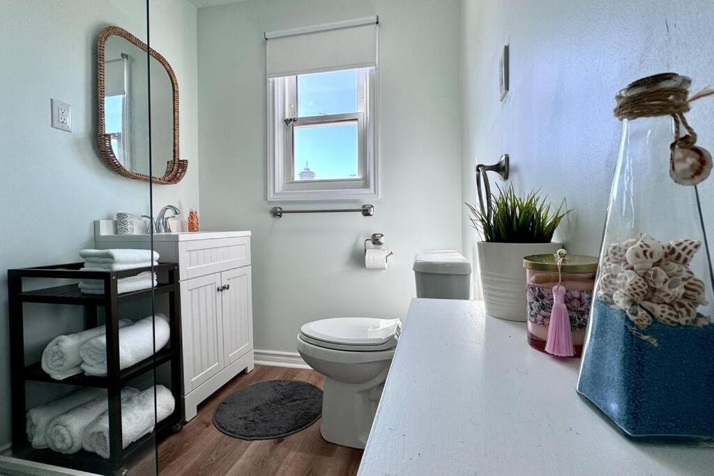 Near The Falls Two Bedroom - 5 Min Walk To Clifton Niagara Falls Eksteriør billede
